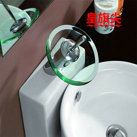 衛浴新亮點 皇旗尖LED發光水龍頭欣賞