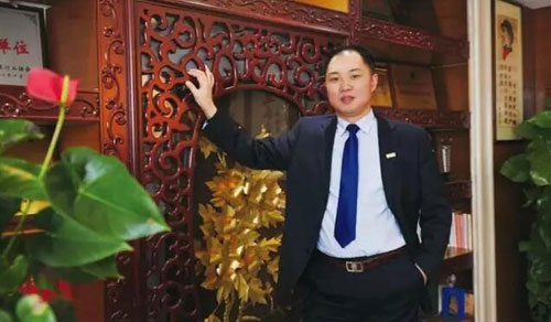 熱烈祝賀旺德府集團(tuán)董事長(zhǎng)周曉輝再獲企業(yè)教育培訓(xùn)大獎(jiǎng) 熱烈祝賀旺德府集團(tuán)董事長(zhǎng)周曉輝再獲企業(yè)教育培訓(xùn)大獎(jiǎng)