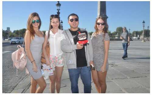 為中國的家電品牌代言 統帥在巴黎直播品牌秀 為中國的家電品牌代言 統帥在巴黎直播品牌秀