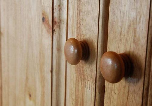 水性漆時代 木蠟油已被漸漸冷落 水性漆時代 木蠟油已被漸漸冷落