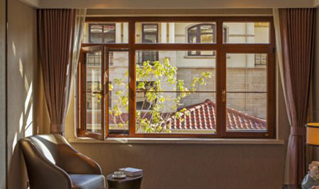 著名門窗品牌專家為你講解不同材質(zhì)門窗的特點(diǎn) 著名門窗品牌專家為你講解不同材質(zhì)門窗的特點(diǎn)