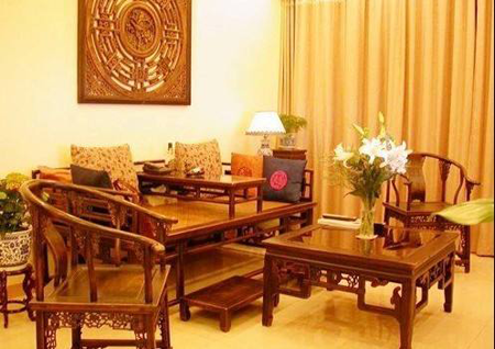 紅木家具企業多方面迎合消費者需求,獲得更廣發展空間 紅木家具企業多方面迎合消費者需求,獲得更廣發展空間