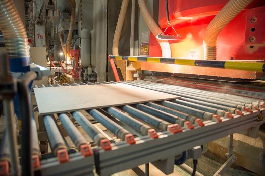 品牌榮譽(yù)|匯亞磁磚連續(xù)17年榮膺廣東省守合同重信用企業(yè)稱號(hào)