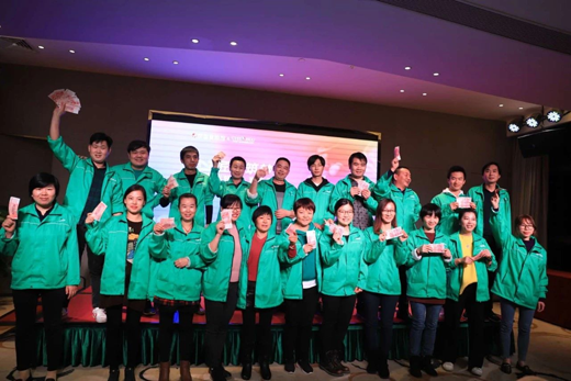 “匠心筑夢(mèng)·伊思曼股份新春喜樂會(huì)”開啟2019新征程 “匠心筑夢(mèng)·伊思曼股份新春喜樂會(huì)”開啟2019新征程