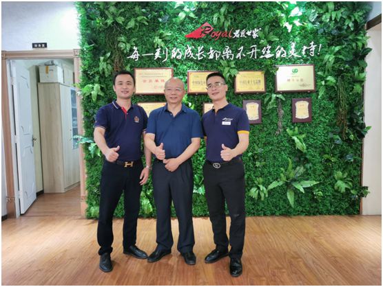 君匠世家藝術壁材 攜手華南理工大學涂偉萍教授技術創新 君匠世家藝術壁材 攜手華南理工大學涂偉萍教授技術創新