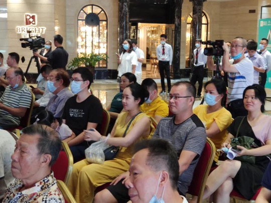 中山市燈飾照明行業協會黨支部出席建黨99周年李圯書法展 中山市燈飾照明行業協會黨支部出席建黨99周年李圯書法展