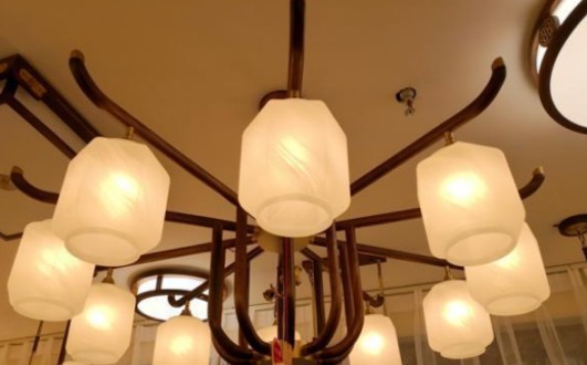 走訪華中最大燈飾市場漢來廣場,探尋新中式燈飾身影 走訪華中最大燈飾市場漢來廣場,探尋新中式燈飾身影