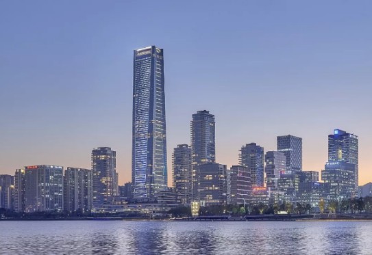 工程案例|寶輝燈飾助力萊佛士酒店打造奢華傳奇！