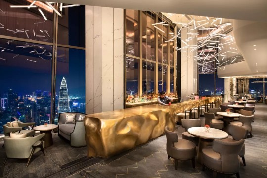 工程案例|寶輝燈飾助力萊佛士酒店打造奢華傳奇！