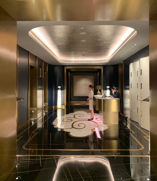 工程案例|寶輝燈飾助力萊佛士酒店打造奢華傳奇！