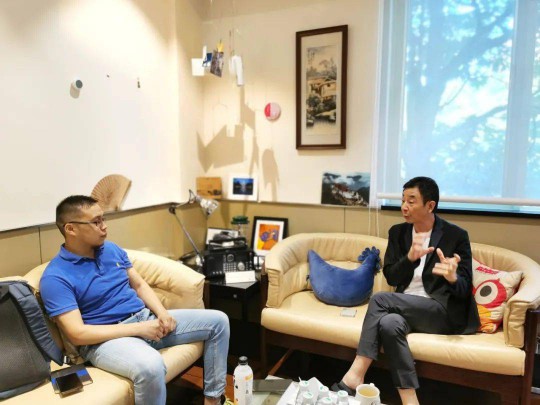 走近新特麗董事長孫躍,關于線上線下的新思考 走近新特麗董事長孫躍,關于線上線下的新思考