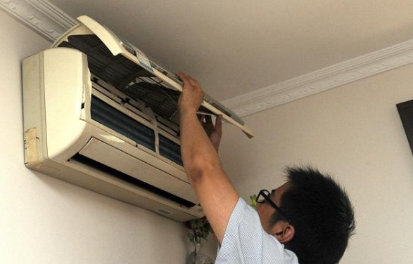空調(diào)掛機(jī)排水管與空調(diào)眼一樣高，可以嗎？
