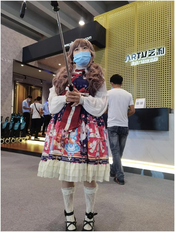 藝和集團(tuán) 展會(huì)快訊第1天:未來已來 “智”能有你 藝和集團(tuán) 展會(huì)快訊第1天:未來已來 “智”能有你