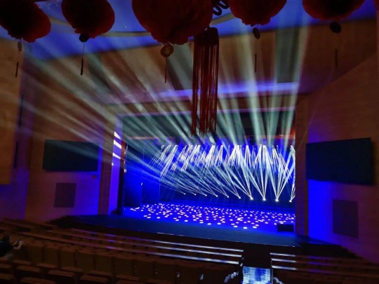 鴻彩助力甘肅金昌大劇院燈光改造項目順利完工! 鴻彩助力甘肅金昌大劇院燈光改造項目順利完工!