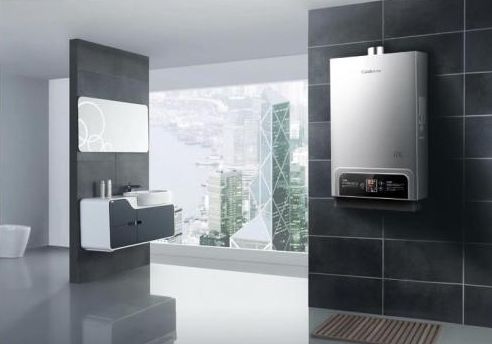 家里熱水器裝燃氣還是電好?一聽老電工說的話，后悔我家裝不對。