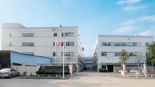 邁吉科何貞洪:后煤改氣市場的制勝關(guān)鍵—全預混冷凝壁掛爐 邁吉科何貞洪:后煤改氣市場的制勝關(guān)鍵—全預混冷凝壁掛爐