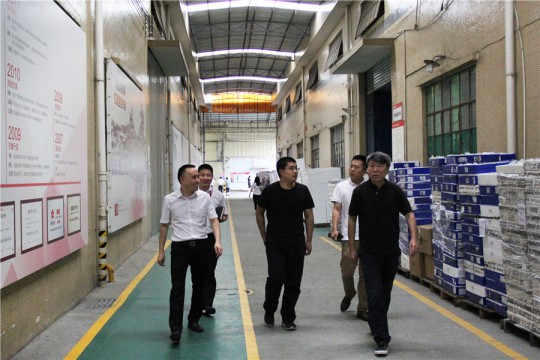 中國五金制品協會、中國日用五金技術開發中心領導蒞臨櫻花智能鎖考察 中國五金制品協會、中國日用五金技術開發中心領導蒞臨櫻花智能鎖考察